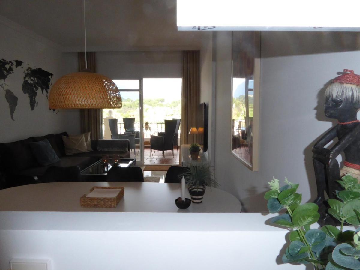 Aloha Gardens Near Puerto Banus With Breathtaking Mountain View Appartement Marbellac